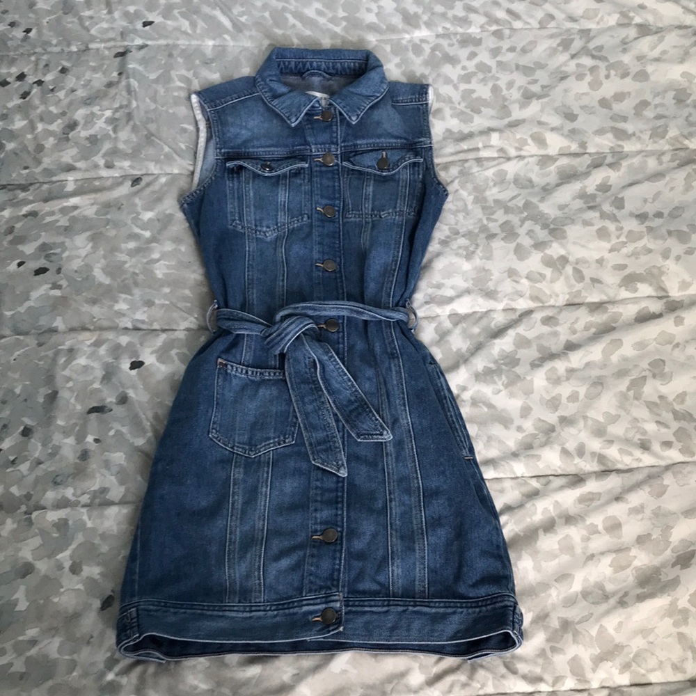 Guess jean dress size xs